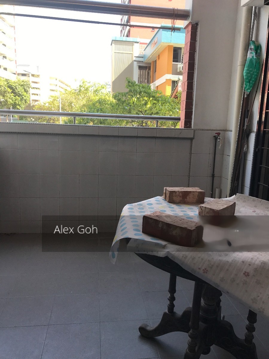 Blk 889 Tampines Street 81 (Tampines), HDB Executive #145729912
